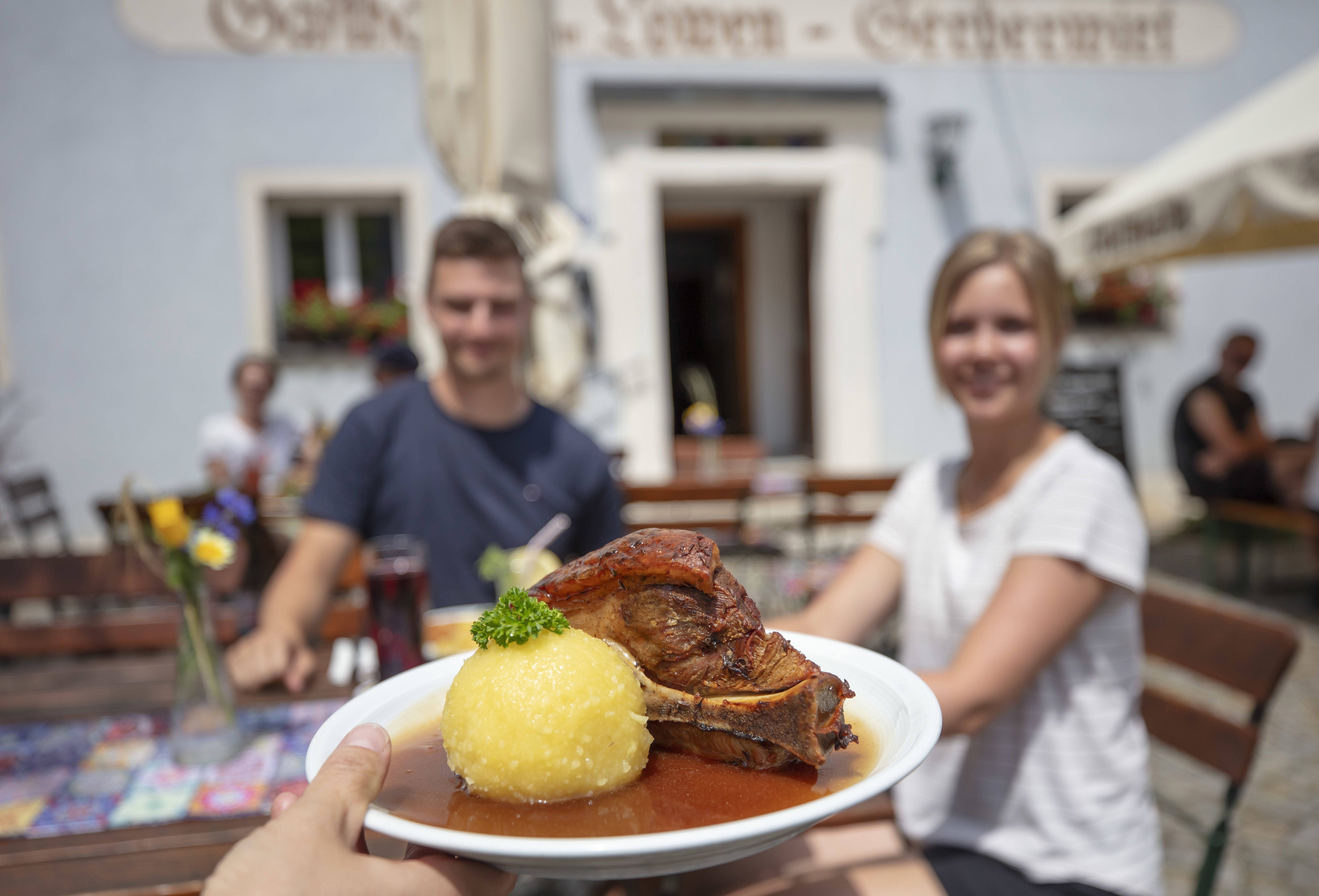 Thalmaessing, Gerberwirt: Biergarten